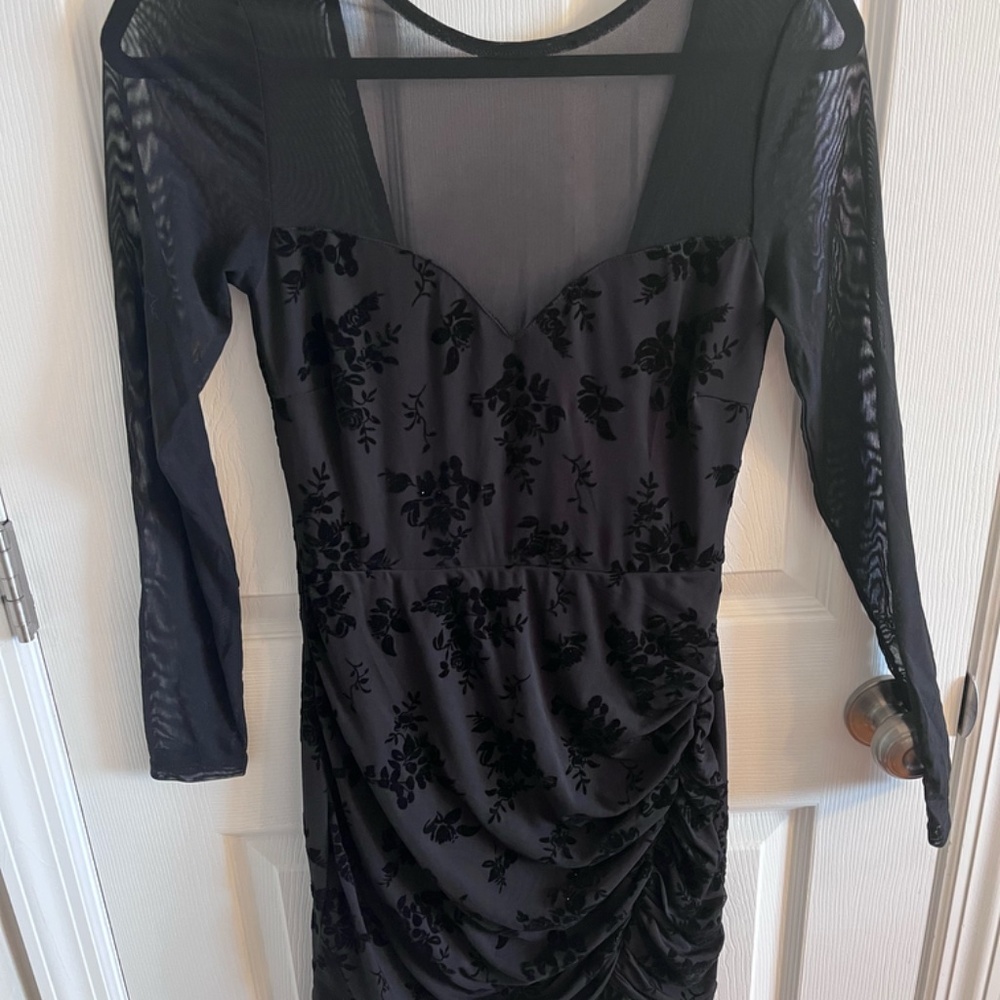 Windsor Dress Size Large NWT black floral mini dress low back